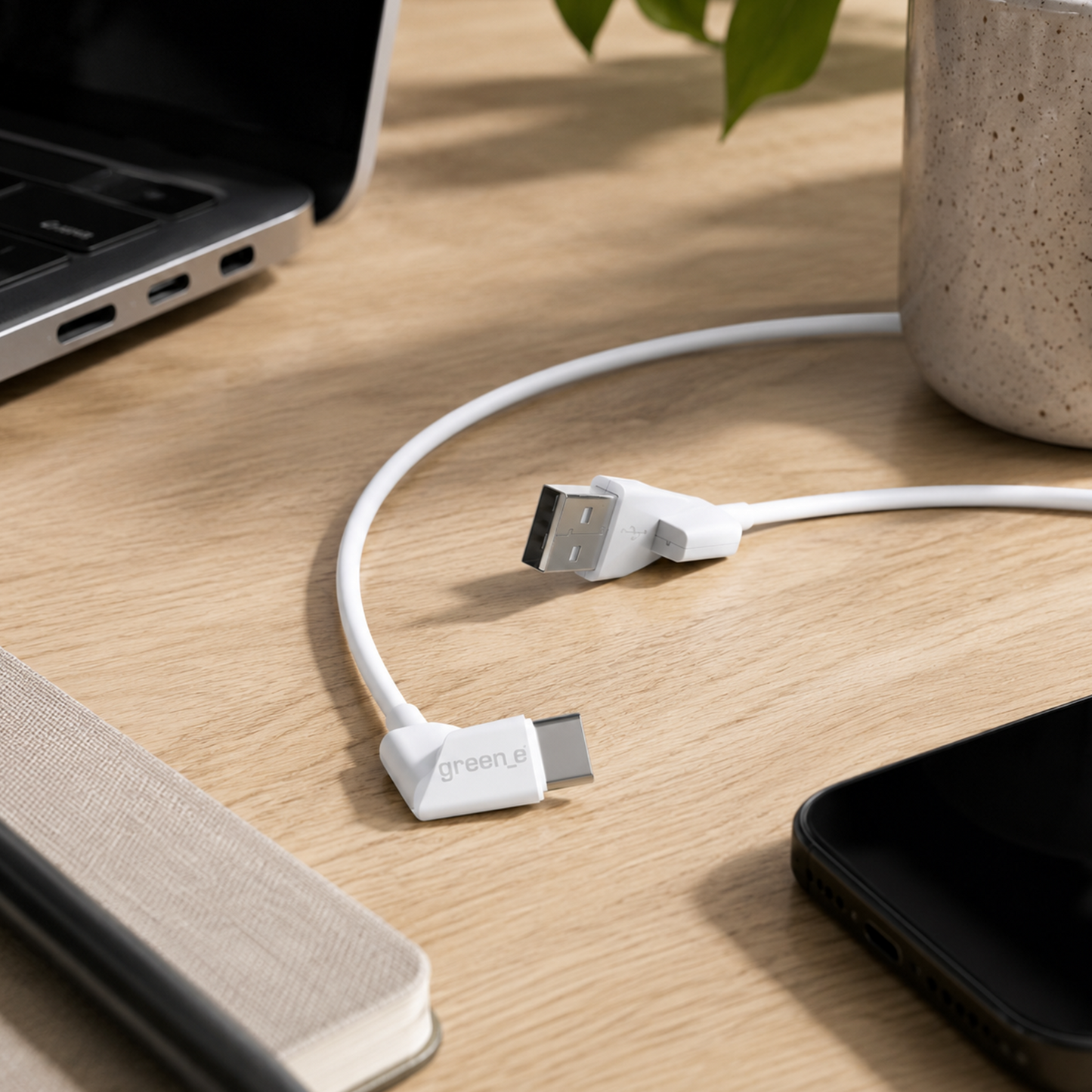 Câble écoconçu GREEN-E avec embouts rotatifs USB-C vers USB, 1,20 m, Blanc
